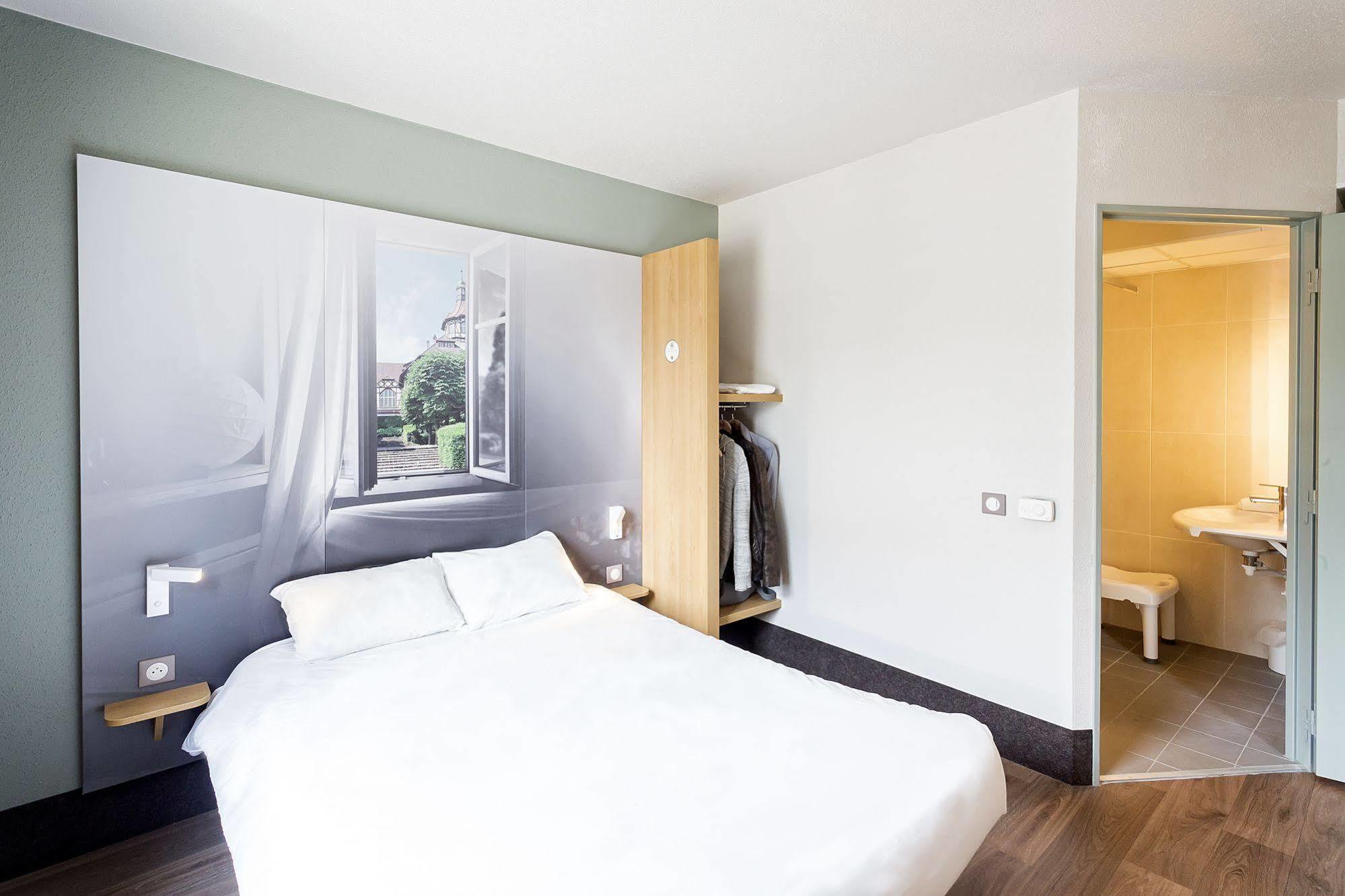 B&B Hotel Dijon Nord Zenith Bagian luar foto