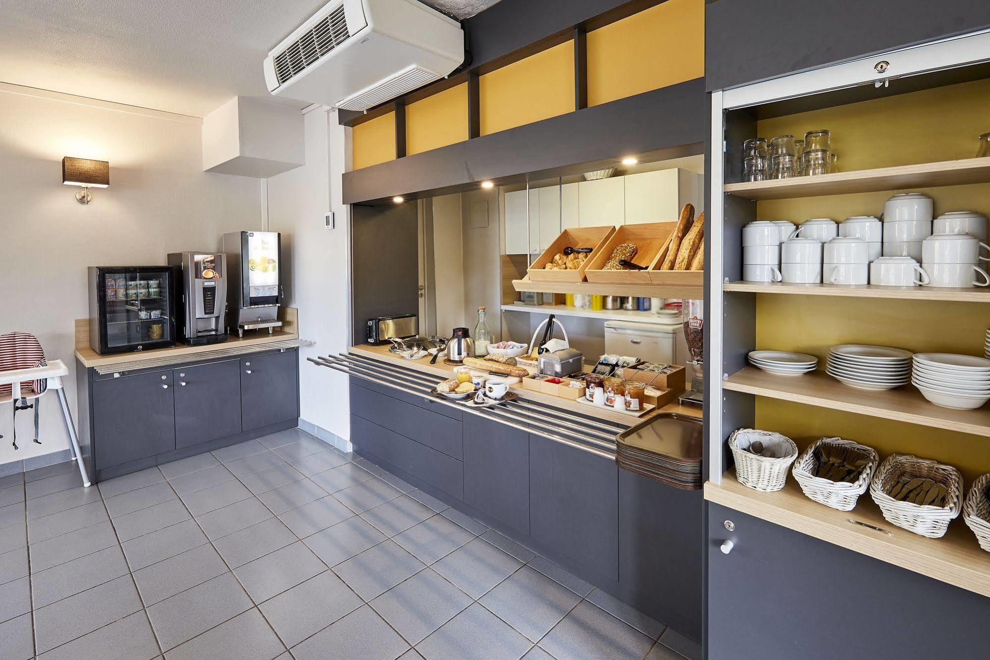 B&B Hotel Dijon Nord Zenith Bagian luar foto