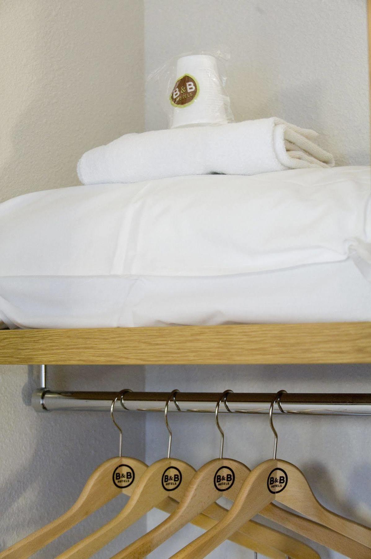 B&B Hotel Dijon Nord Zenith Bagian luar foto